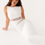 Luna | Vestido largo elegante con aberturas y cordones
