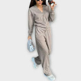 Blusa de manga larga y pantalones