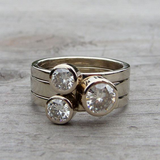 Anillo oriental "Triple" con zirconia
