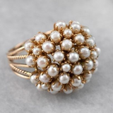 Anillo con revestimientos de perlas