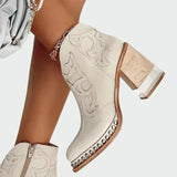 Irene - Botas De Cuero Bordadas Con Bordados Distintivos