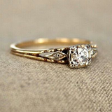 Anillo Retro de Oro con Circonio