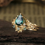 Anillo Retro con Piedra Verde de Flor