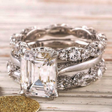 Anillo retro de plata con capas brillantes