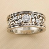 Anillo retro de plata con circonita