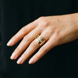 Anillo irregular de oro retro "Anel" con zirconio