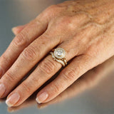 Conjunto de anillos retro en oro con zirconio