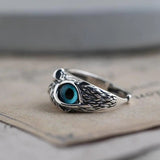 Anillo Ajustable de Búho de la Buena Suerte en Plata con Ópalo