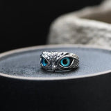 Anillo Ajustable de Búho de la Buena Suerte en Plata con Ópalo