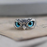 Anillo Ajustable de Búho de la Buena Suerte en Plata con Ópalo