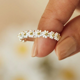 Anillo Ajustable de Plata y Esmalte Hecho a Mano con Margaritas