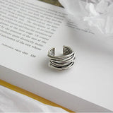 Anillo Ajustable en Capas de Plata
