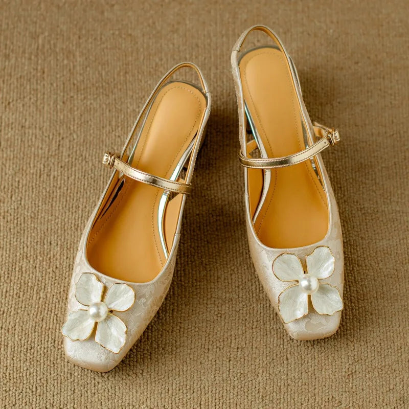 Mathilde – Zapatos elegantes de mujer con detalle floral