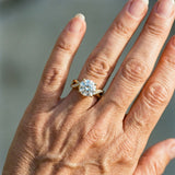 anillo vintage dorado con circonita