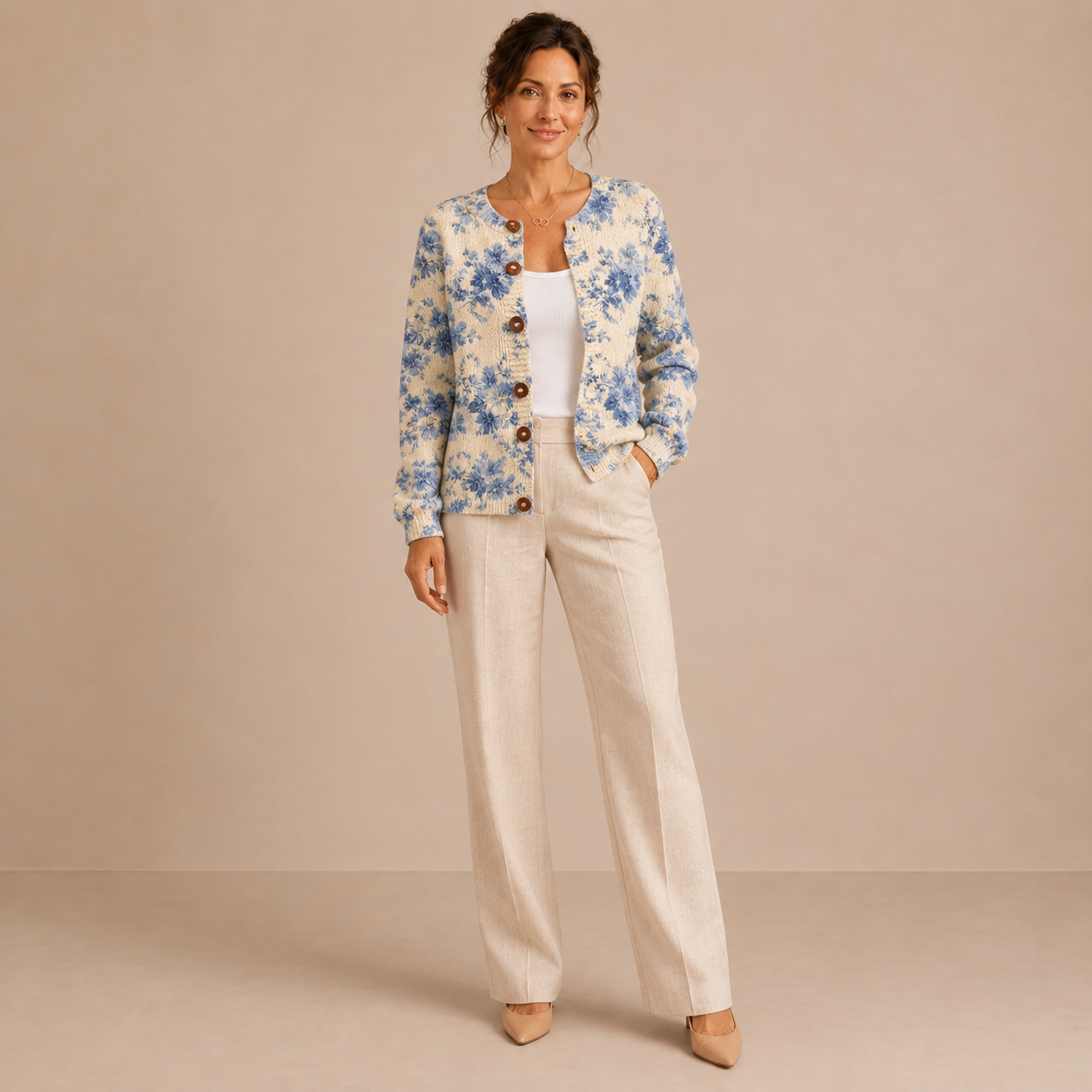 Inés – Cárdigan de Punto Floral Azul y Crema - frente