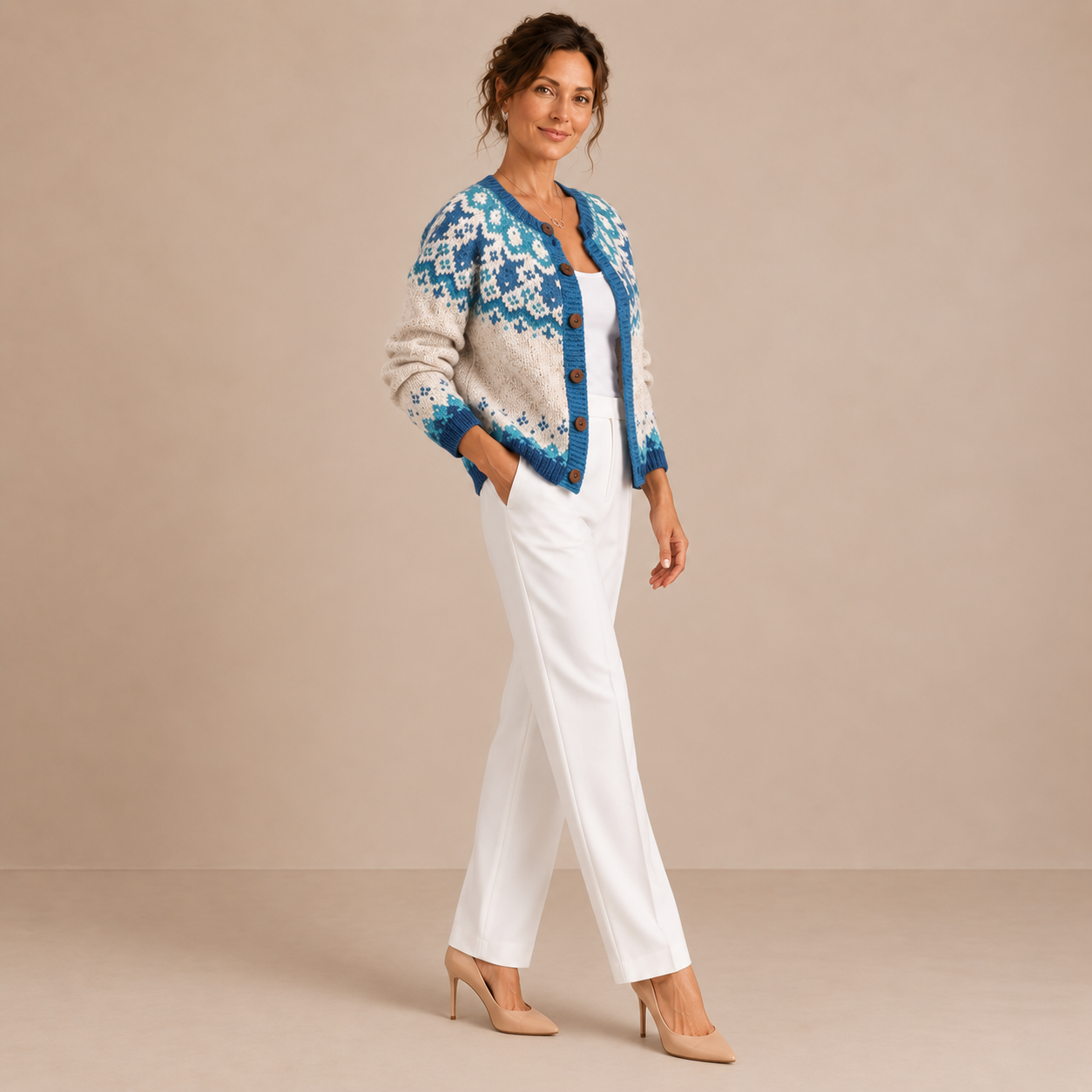 Pilar – Cárdigan de Punto Beige y Azul - perfil